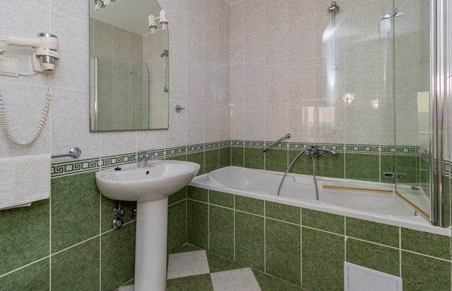 Bathroom A2
