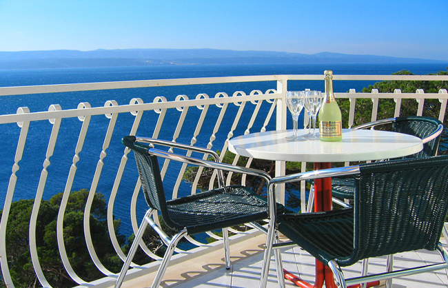 Balcony B2