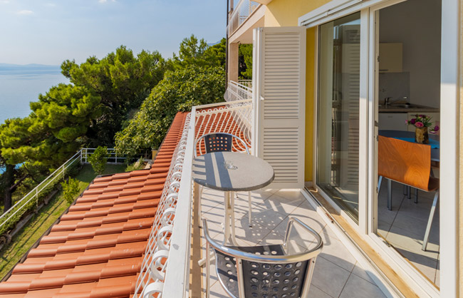 Balcony B1